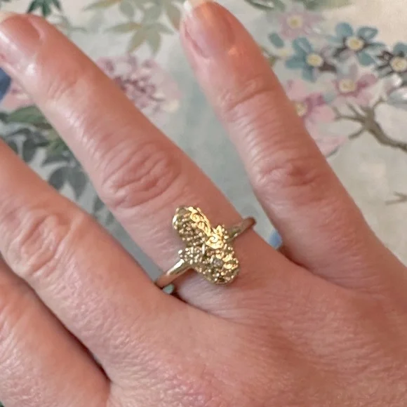 Detailed Hand Ring sz 10 3/4 Park Lane Jewelry Gold Tone Retired - Picture 6 of 9